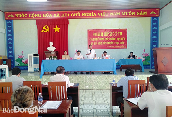 Chủ tịch HĐND tỉnh Thái Bảo phát biểu trao đổi tại hội nghị 