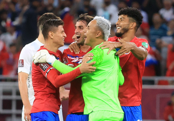 Niềm vui của các cầu thủ Costa Rica sau khi giành vé dự World Cup 2022. Ảnh: REUTERS