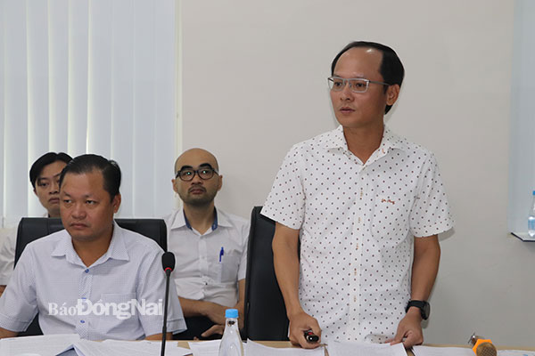 Tổng giám đốc Công ty CP Sonadezi Long Thành Phạm Anh Tuấn kiến nghị một số vướng mắc của KCN Long Thành. Ảnh: Hương Giang