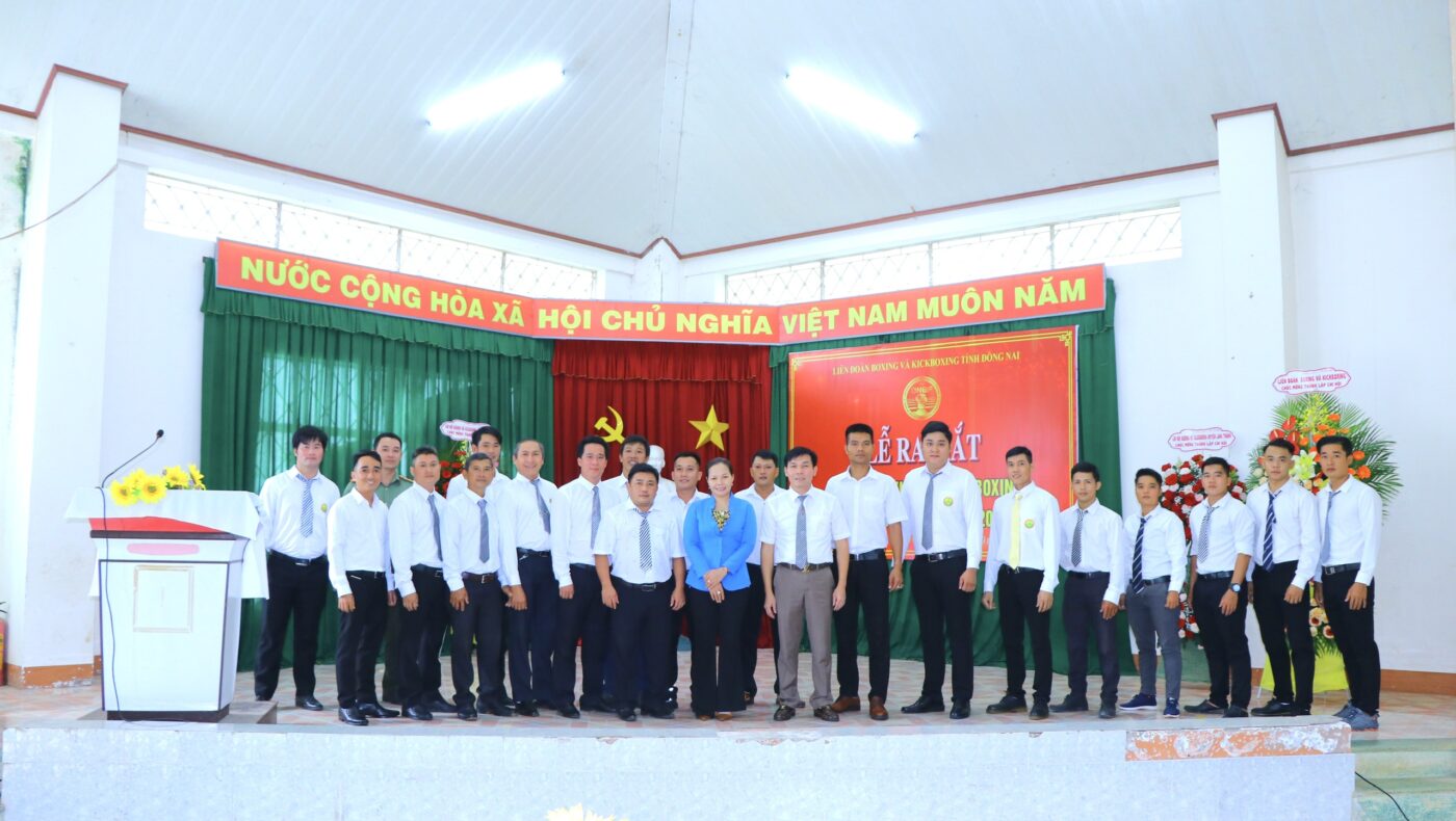 Ban chấp hành Chi hội H. Xuân Lộc có 11 ủy viên tại lễ ra mắt