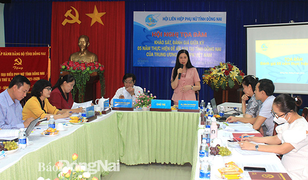 Bà Trần Lan Phương, Phó chủ tịch Trung ương Hội LHPN Việt Nam phát biểu tại buổi làm việc. Ảnh: Nga Sơn