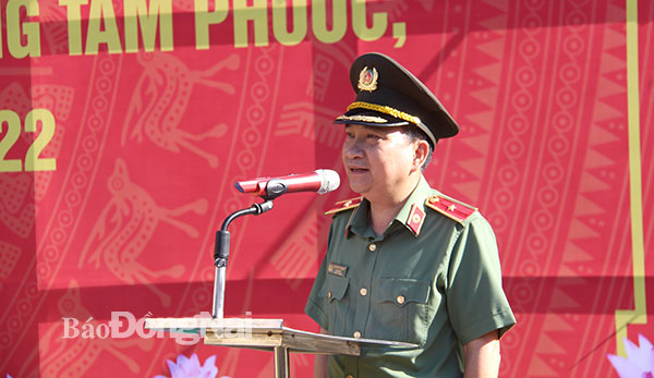 Giám đốc Công an tỉnh, thiếu tướng Nguyễn Sỹ Quang phát biểu đáp từ tại lễ công bố thư khen của Bí thư Tỉnh ủy. Ảnh: Trần Danh