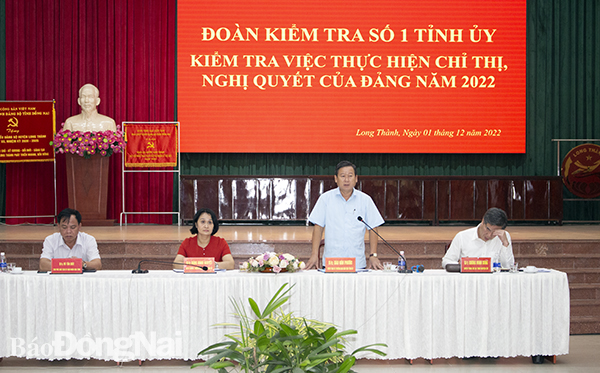  Trưởng đoàn kiểm tra Đào Văn Phước, Ủy viên Ban TVTU, Trưởng ban Dân vận Tỉnh ủy phát biểu kết luận