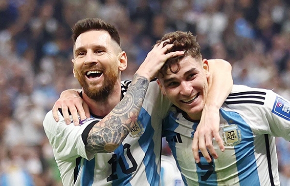 Cặp 9-10 Maradona - Valdano mới của Argentina