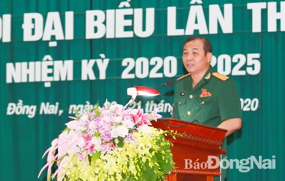 Đại tá Vũ Văn Điền, Chỉ huy trưởng Bộ CHQS tỉnh, phát biểu khai mạc tại đại hội (6)