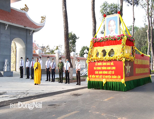 Lễ cầu siêu – cung thỉnh anh linh các anh hùng liệt sỹ về Đền thờ liệt sỹ huyện