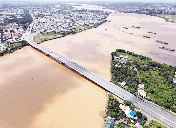 Sông Đồng Nai tạo ra tiềm năng lớn trong việc phát triển không gian cảnh quan cho một số đô thị trên địa bàn tỉnh. Ảnh: Q.Nhi