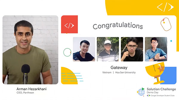 Các chuyên gia từ Hãng công nghệ Google chúc mừng các thành viên của Dự án Gateway Trường đại học Hoa Sen