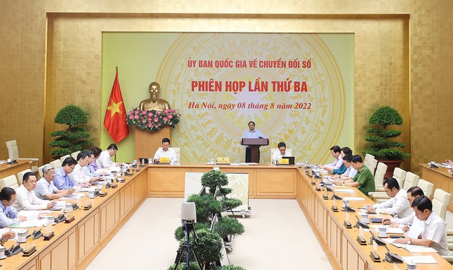 Thủ tướng chủ trì phiên họp thứ ba của Ủy ban Quốc gia về chuyển đổi số - Ảnh: VGP