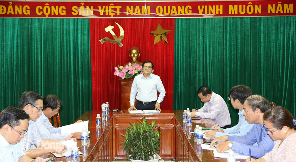 Phó chủ tịch UBND tỉnh Nguyễn Sơn Hùng chủ trì họp Ban đại diện HĐQT Ngân hàng Chính sách xã hội chi nhánh tỉnh qúy IV-2022. Ảnh: Sông Thao