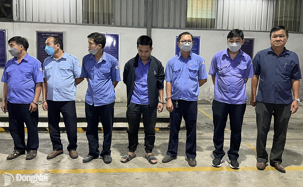 Các Đăng kiểm viên và nhân viên Đăng kiểm của Trung tâm đăng kiểm 60-04D, phường Tân Biên, TP.Biên Hoà, bị khởi tố, bắt tạm giam