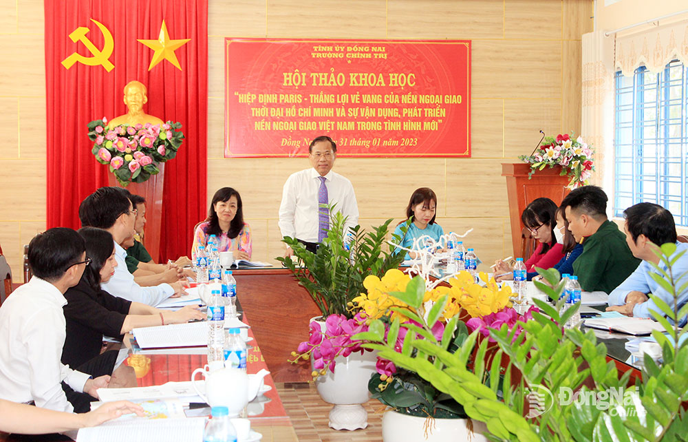 Ủy viên Ban TVTU, Trưởng ban Tuyên giáo Tỉnh ủy Phạm Xuân Hà phát biểu tại hội thảo