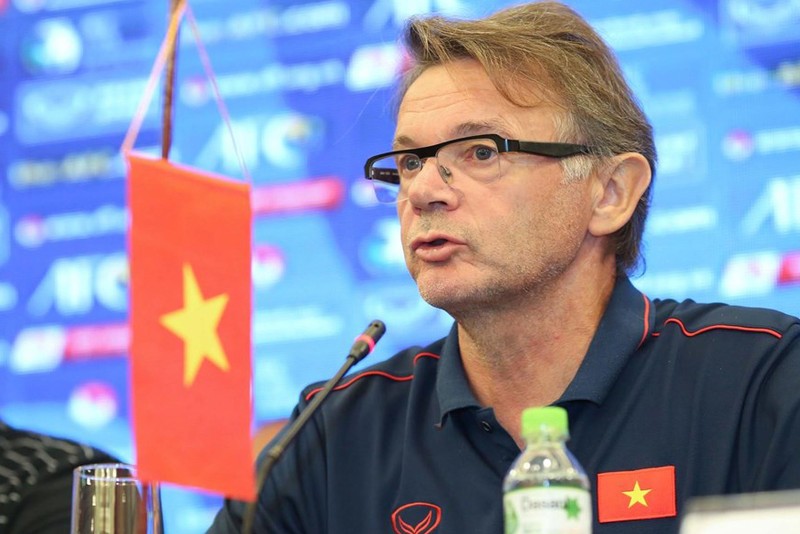 HLV Troussier Philippe đã có nhiều kinh nghiệm với bóng đá VIệt Nam. (Ảnh: VFF)