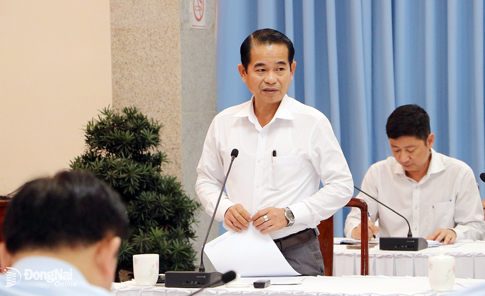 Ủy viên Ban TVTU, Chủ tịch HĐND tỉnh Thái Bảo phát biểu ý kiến tại hội nghị