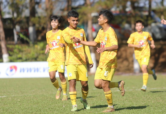 Chủ nhà HAGL giành vé dự VCK với vị trí ngôi đầu bảng D