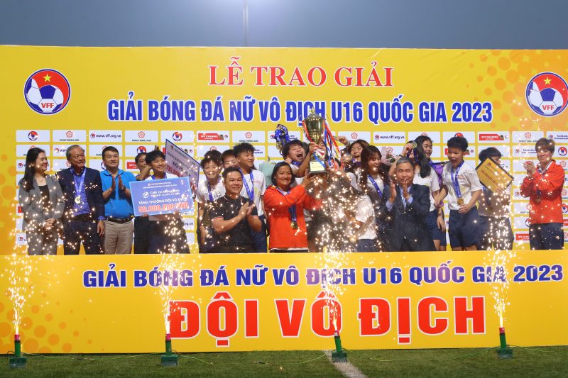 U.16 Phong Phú Hà Nam giành ngôi vô địch giải năm nay