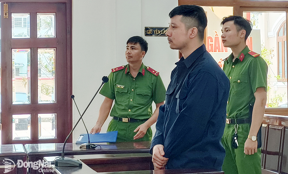 Bị cáo Nguyễn Văn Huy tại phiên tòa xét xử. Ảnh: T.Tâm