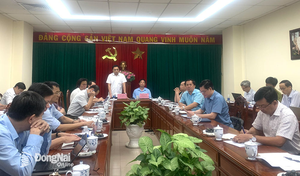 Thứ trưởng Bộ NN-PTNT Nguyễn Quốc Trị làm việc tại Đồng Nai. Ảnh: B.Nguyên