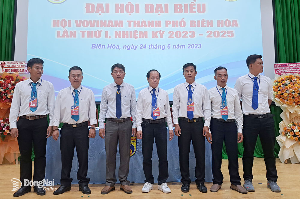 Ban chấp hành Hội Vovinam TP. Biên Hòa khóa I, nhiệm kỳ 2023-2025 ra mắt tại đại hội.