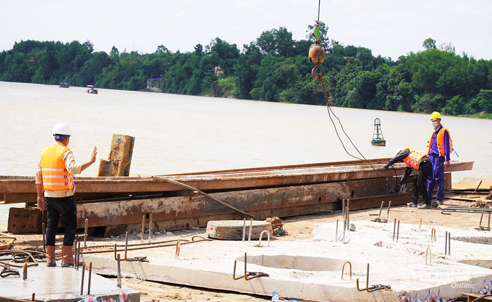 Sau một thời dài bị vướng mặt bằng, hiện nay phía tỉnh Đồng Nai đã hoàn thành công tác giải phóng mặt bằng để phục vụ thi công.