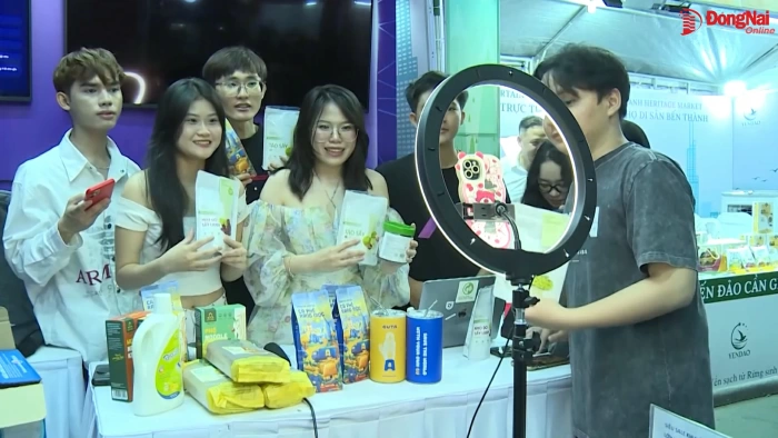 Những quy định bắt buộc đối với người livestream bán hàng từ 01-7-2026