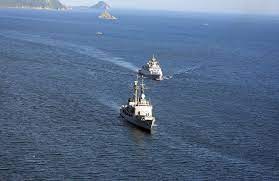 Hải quân Ấn Độ triển khai hơn 10 tàu chiến ra biển Arab