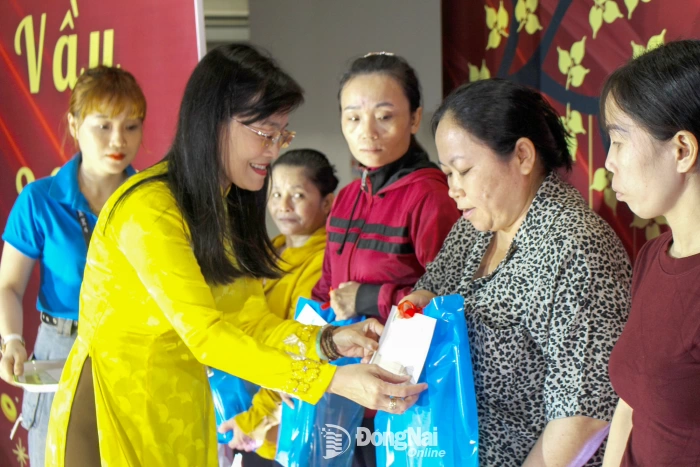 Nhiều hoạt động chăm lo tết cho đoàn viên, người lao động