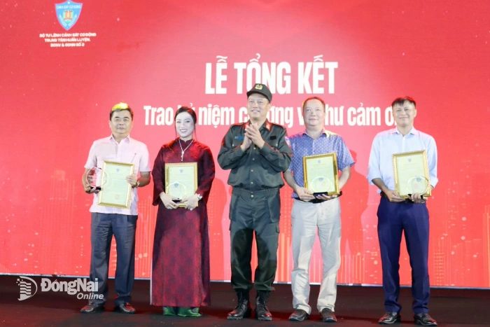 Ấm áp chương trình Xuân tổng kết - Tết niềm tin