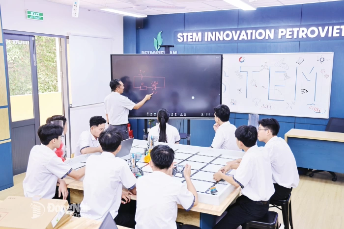 Modern STEM classrooms fuel passion for innovation in science and technology