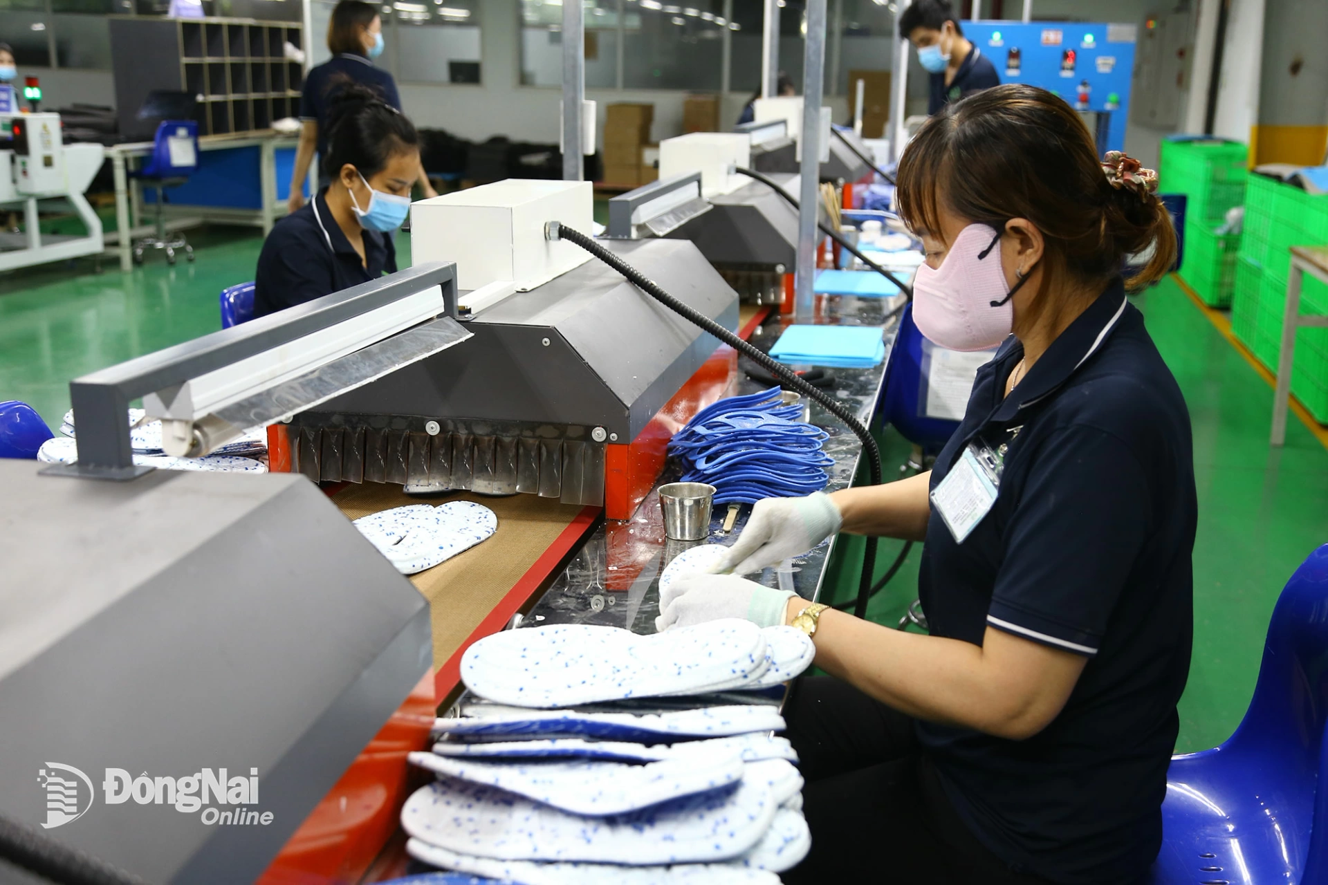 Sản xuất tại một doanh nghiệp trong Khu công nghiệp Hố Nai. Ảnh: Vương Thế