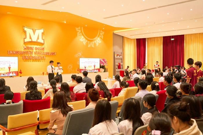 Gần 20 trường THPT từ Đồng Nai và TP.HCM tham dự Cuộc thi Hùng biện Tiếng Anh - Tiếng Trung tại Trường Đại học Công nghệ Miền Đông (MIT Uni.)