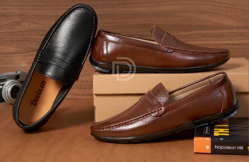 Giày lười Penny Loafer - lựa chọn phổ biến cho phong cách lịch sự, tối giản và dễ phối đồ.