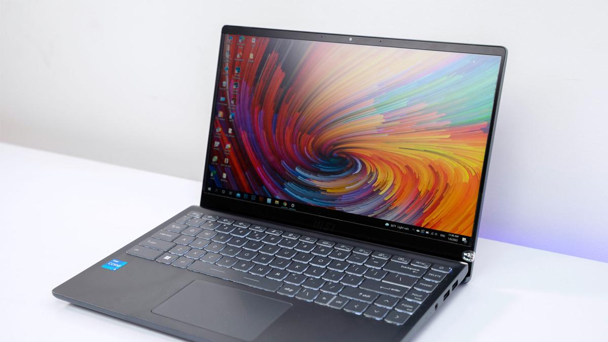 Hiển thị 14 inch sắc nét, màu sắc dễ nhìn.