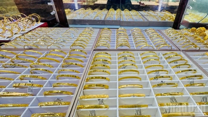 Giá vàng ngày 19-1: Trong nước, thế giới tăng “phi mã” lên các mức kỷ lục mới