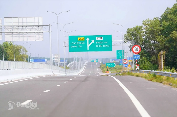 Sản lượng thi công toàn Dự án cao tốc Bến Lức - Long Thành đạt khoảng 97%