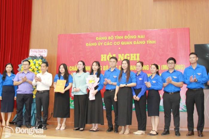 Công bố thành lập Đoàn Thanh niên cộng sản Hồ Chí Minh các cơ quan Đảng tỉnh