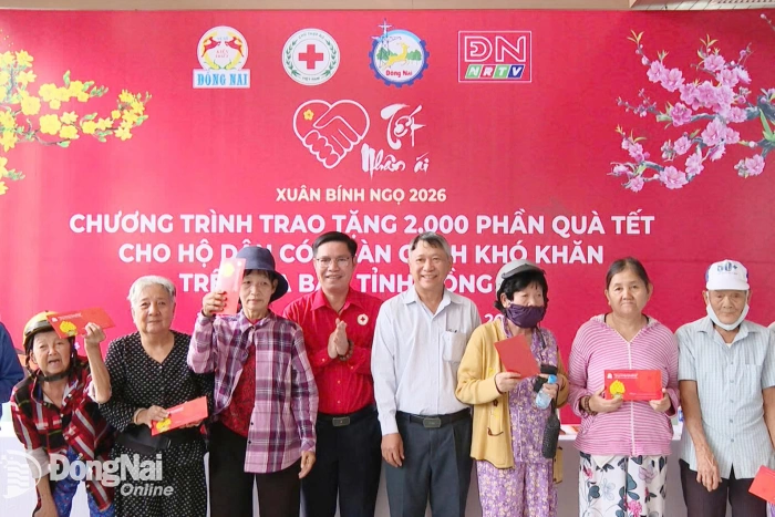 Trao 550 phần quà Tết cho các hoàn cảnh khó khăn tại Đồng Nai