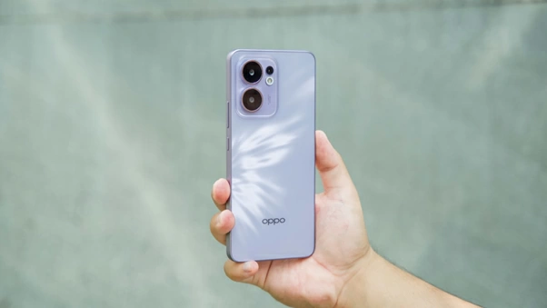 OPPO Reno13 F - Smartphone hiện đại, dễ sử dụng.