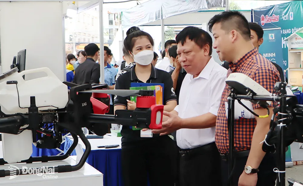 Doanh nghiệp tham gia Chợ thiết bị công nghệ và thương mại tại Ngày hội Khởi nghiệp đổi mới sáng tạo Đồng Nai 2023