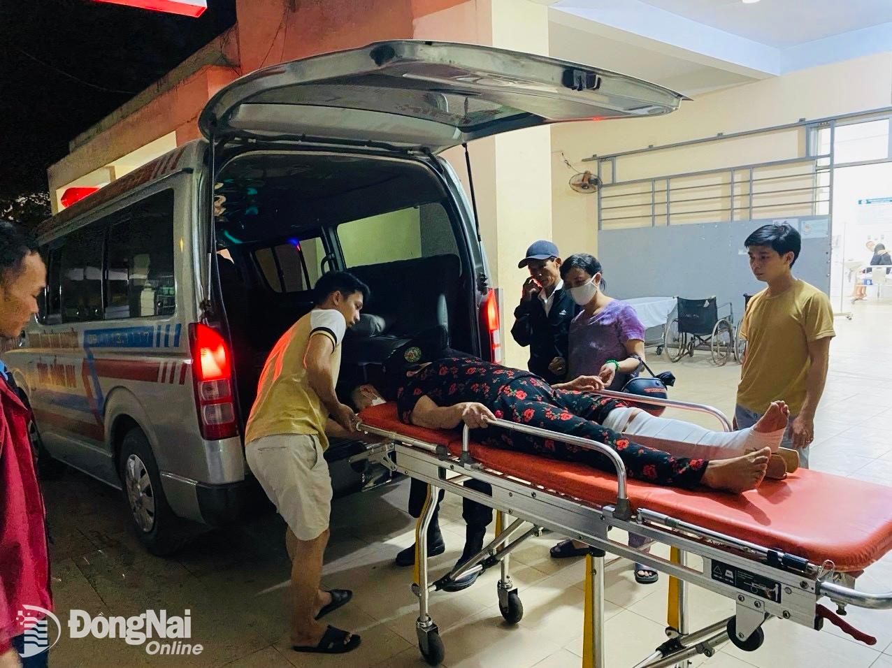 Bệnh nhân cấp cứu tại Bệnh viện Đa khoa khu vực Long Thành (ảnh: H.Lợi)