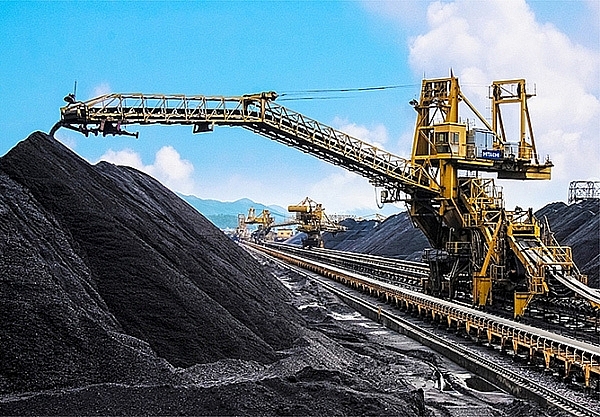 Chính phủ đặt lộ trình giảm dùng than để sản xuất điện