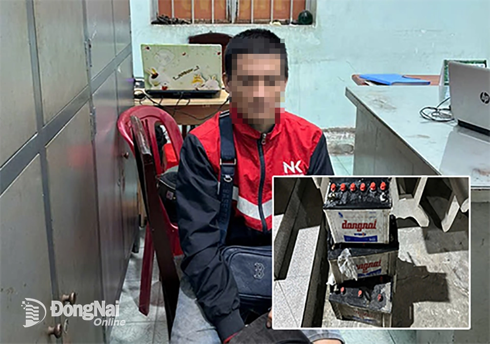 Đối tượng Hà Minh Tú cùng vật chứng liên quan. Ảnh: V.Nhuệ