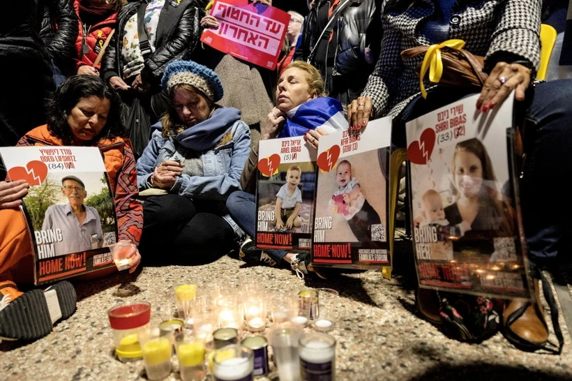 Hamas tố Israel vi phạm thỏa thuận ngừng bắn khi hoãn thả tù nhân Palestine