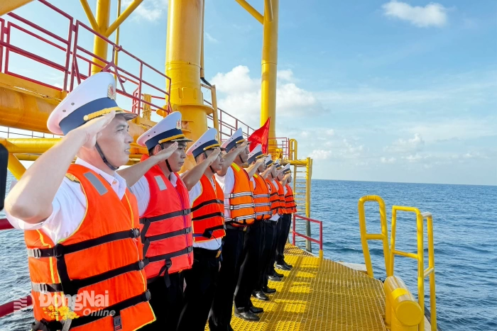 Những lời chúc Tết từ biển khơi Tổ quốc