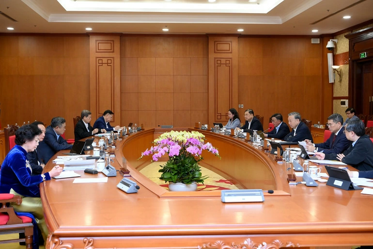 Quang cảnh phiên họp. (Ảnh: ĐĂNG KHOA)
