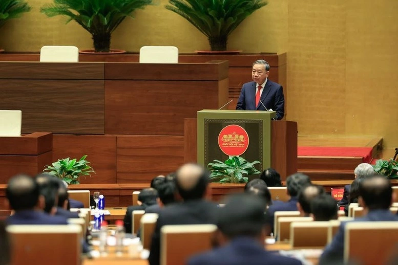 Tổng Bí thư Tô Lâm nhấn mạnh thêm một số vấn đề để chuyển hóa tinh thần và tầm vóc của Nghị quyết Đại hội XIV của Đảng thành chương trình hành động thống nhất trong toàn Đảng, toàn dân và toàn quân - Ảnh: VGP/Nhật Bắc

