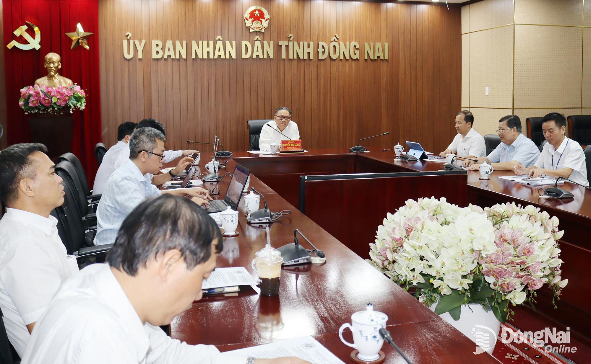 Ủy viên Ban Thường vụ Tỉnh ủy, Phó Chủ tịch Thường trực UBND tỉnh Nguyễn Kim Long chủ trì điểm cầu Đồng Nai. Ảnh: Hoàng Lộc