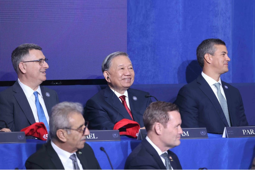 Tổng Bí thư Tô Lâm và các đại biểu dự Phiên khai mạc Hội đồng Hòa bình về Dải Gaza. Ảnh: TTXVN
