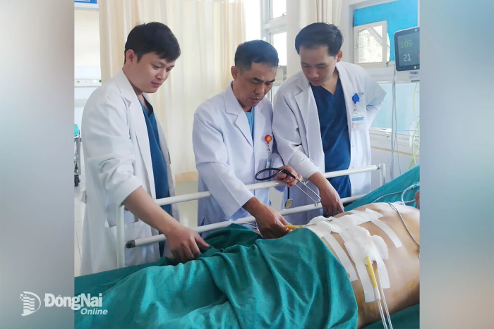 Bệnh viện Long Khánh hút 1,7 lít mủ từ ổ áp xe của bệnh nhân có dị vật xương cá