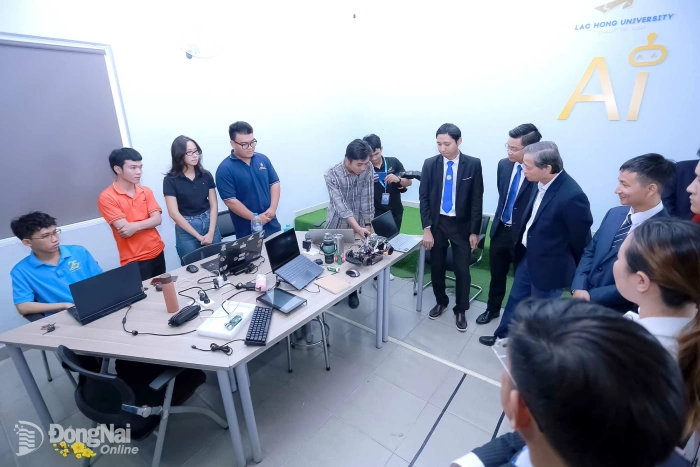 Nhân lực trình độ cao đón “cơ hội vàng” trong kỷ nguyên mới